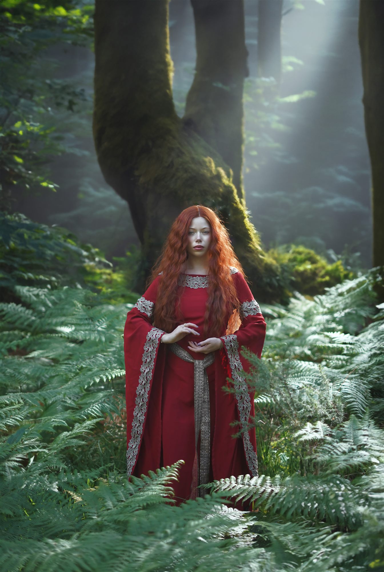 Dame en forêt